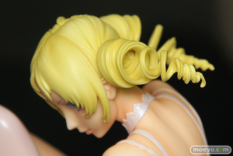 Illustration for article titled This Year's Sexiest Game Gets One Sexy Statue